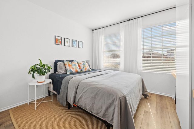 124 Perfect World LOOP, Jarrell, TX 76537