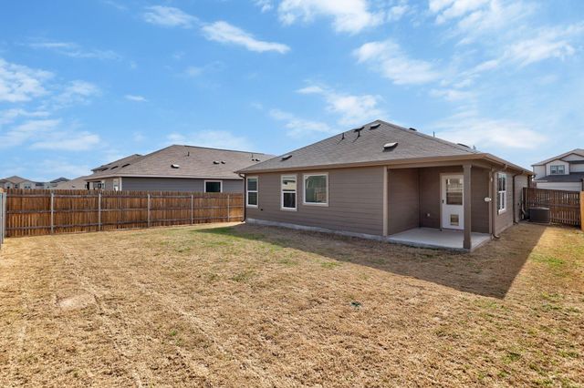 124 Perfect World LOOP, Jarrell, TX 76537