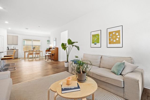 124 Perfect World LOOP, Jarrell, TX 76537