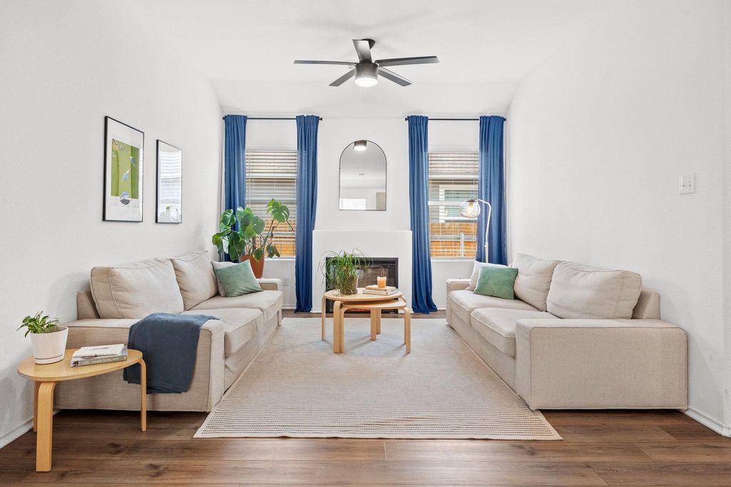 124 Perfect World LOOP, Jarrell, TX 76537