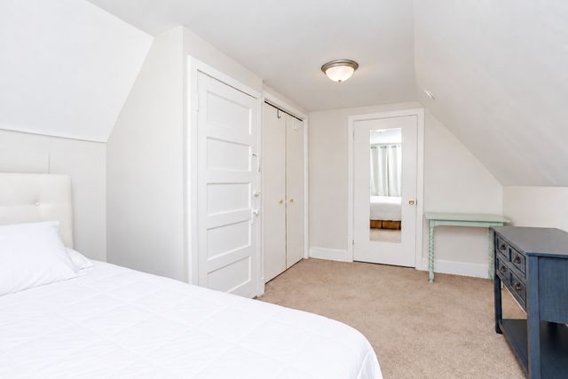 6867 N OTTAWA Avenue 3, Chicago, IL 60631