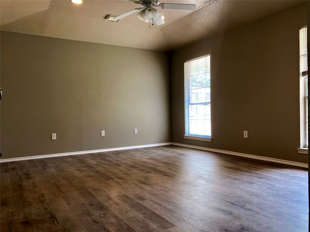 455 Strata Drive, Denton, TX 76201