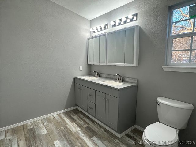 801 W Peoria Avenue, Morris, OK 74445