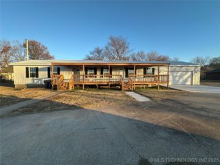 801 W Peoria Avenue, Morris, OK 74445