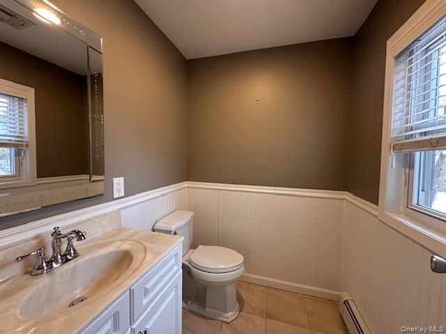 20 Dewey Street 1, Huntington, NY 11743