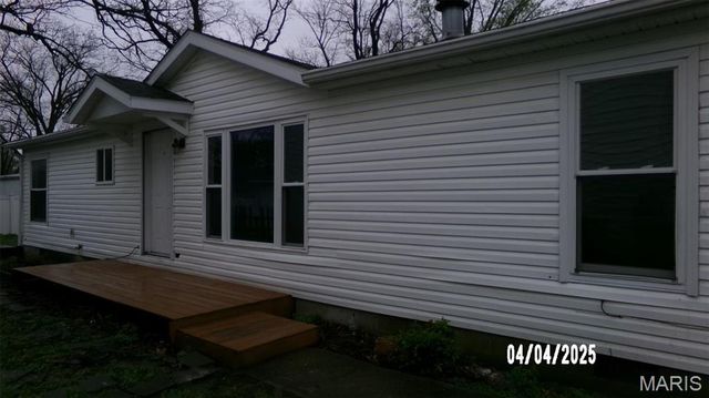 610 E Green Street, Mascoutah, IL 62258