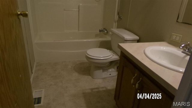 610 E Green Street, Mascoutah, IL 62258
