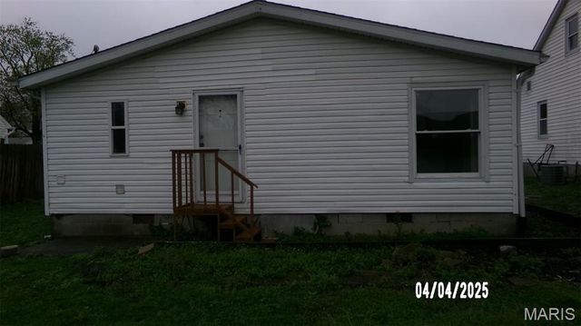 610 E Green Street, Mascoutah, IL 62258