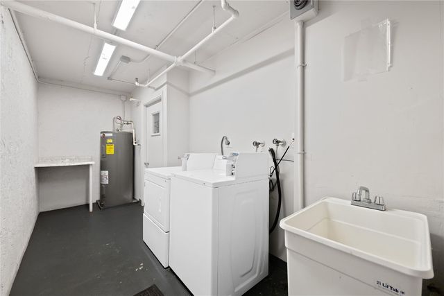 3300 W Rolling Hills Circle 610, Davie, FL 33328