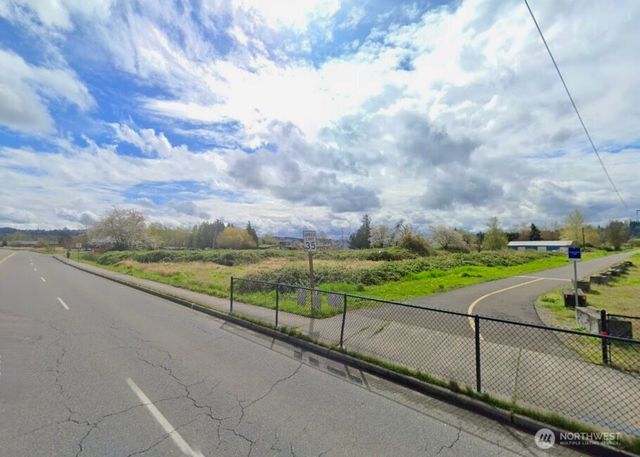 305 Tacoma Boulevard, Pacific, WA 98047