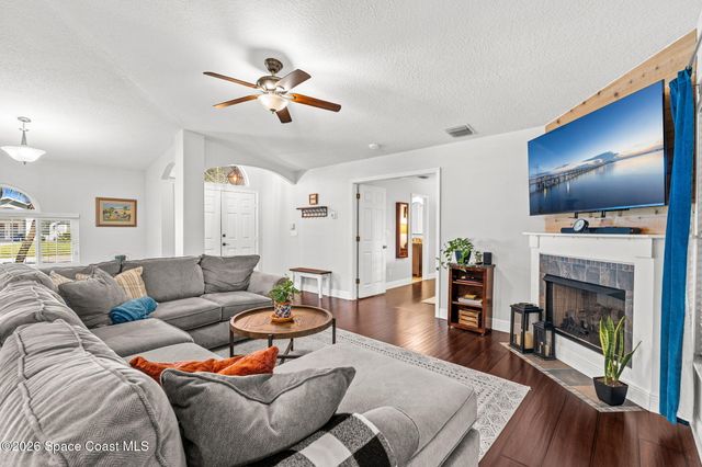 676 Sheridan Woods Drive, Melbourne, FL 32904