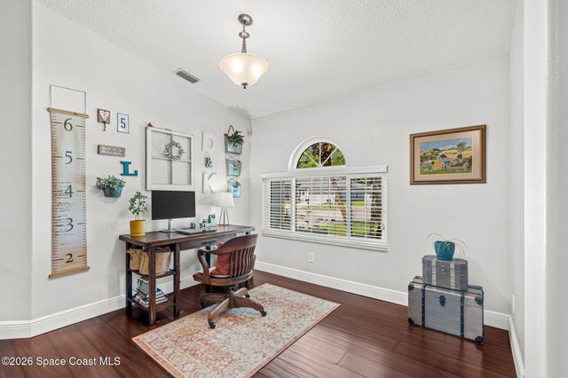 676 Sheridan Woods Drive, Melbourne, FL 32904