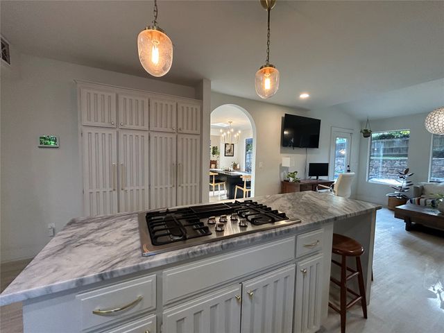 8826 S 65th East Place, Tulsa, OK 74133