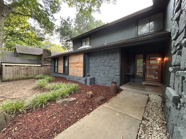 8826 S 65th East Place, Tulsa, OK 74133