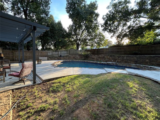 8826 S 65th East Place, Tulsa, OK 74133