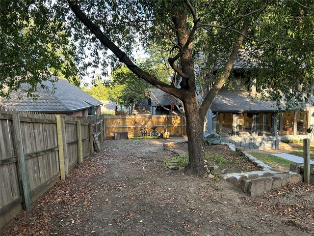 8826 S 65th East Place, Tulsa, OK 74133