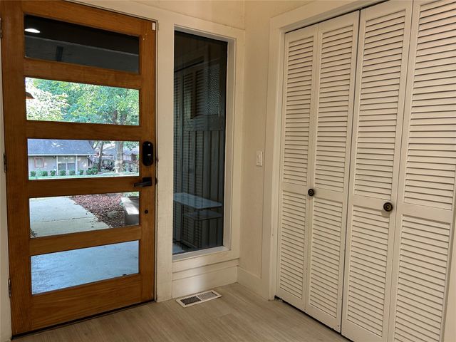 8826 S 65th East Place, Tulsa, OK 74133