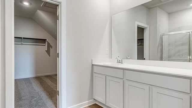 7709 Three Woods Lane, Yukon, OK 73099