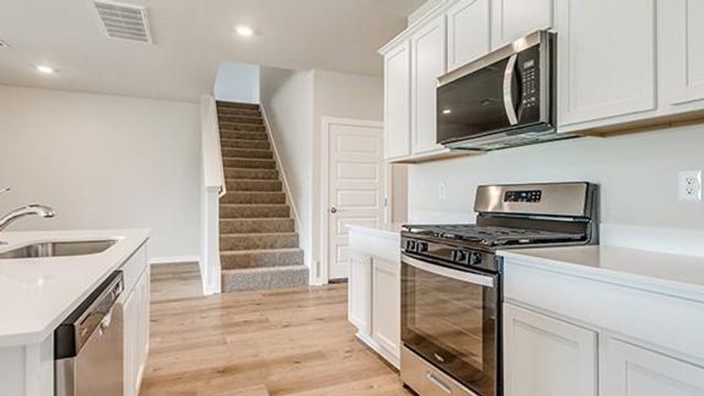7709 Three Woods Lane, Yukon, OK 73099