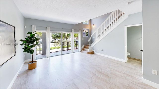 10101 SW 154th Cir Ct 107, Miami, FL 33196