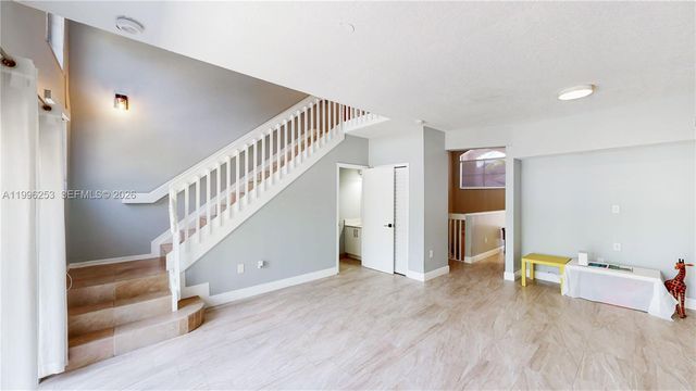 10101 SW 154th Cir Ct 107, Miami, FL 33196