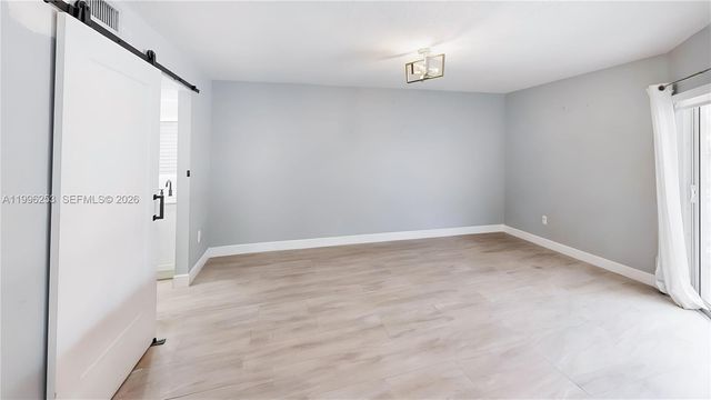 10101 SW 154th Cir Ct 107, Miami, FL 33196