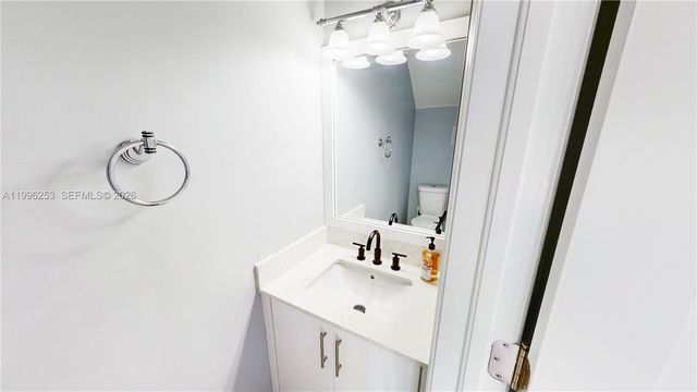 10101 SW 154th Cir Ct 107, Miami, FL 33196