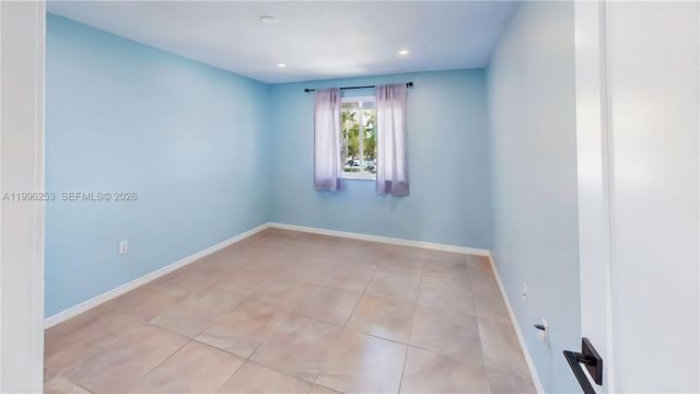 10101 SW 154th Cir Ct 107, Miami, FL 33196