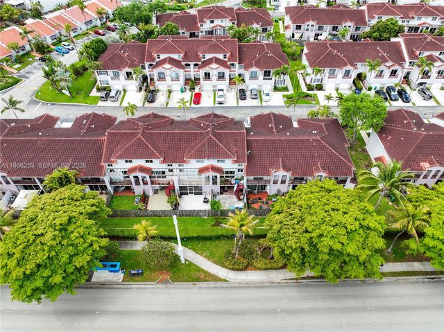 10101 SW 154th Cir Ct 107, Miami, FL 33196