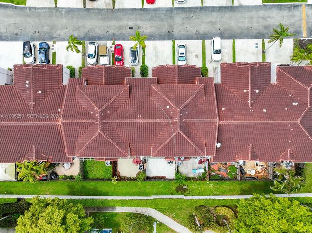 10101 SW 154th Cir Ct 107, Miami, FL 33196