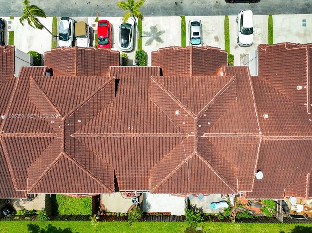 10101 SW 154th Cir Ct 107, Miami, FL 33196