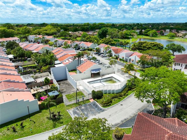 10101 SW 154th Cir Ct 107, Miami, FL 33196