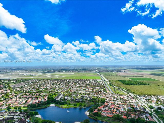 10101 SW 154th Cir Ct 107, Miami, FL 33196