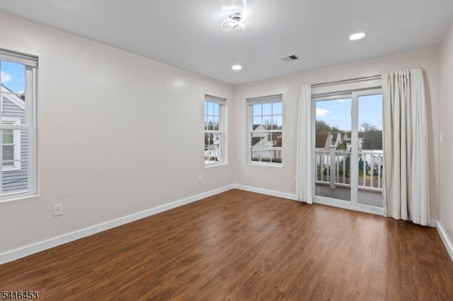 33 Mcauliffe Dr, North Brunswick Twp., NJ 08902