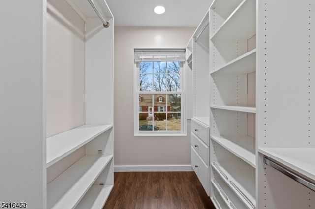 33 Mcauliffe Dr, North Brunswick Twp., NJ 08902