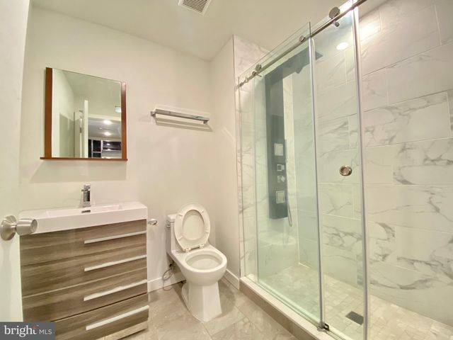 1 W MAIN ST #305, Norristown, PA 19401