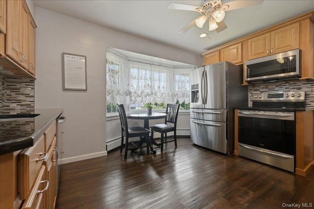 235 Twin Lane E, Wantagh, NY 11793