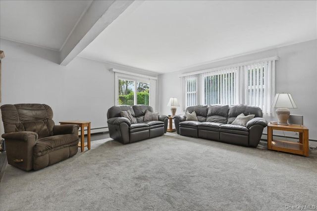 235 Twin Lane E, Wantagh, NY 11793