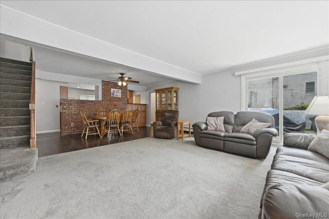 235 Twin Lane E, Wantagh, NY 11793