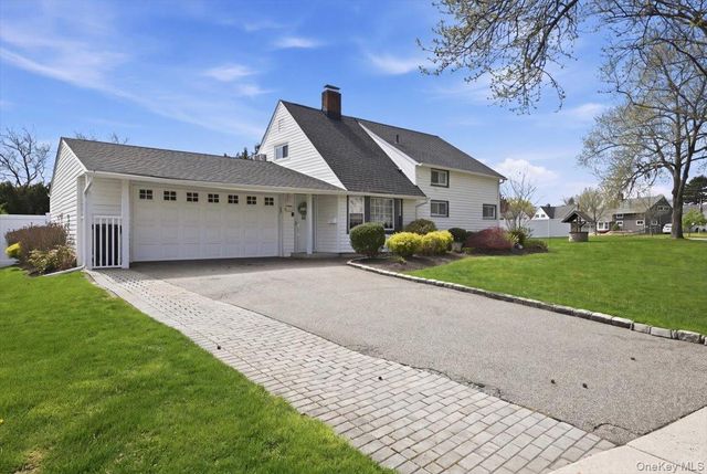 235 Twin Lane E, Wantagh, NY 11793
