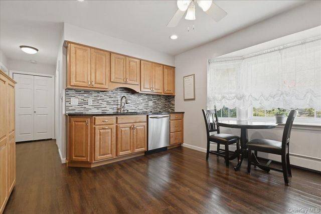 235 Twin Lane E, Wantagh, NY 11793