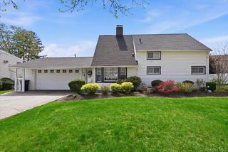 235 Twin Lane E, Wantagh, NY 11793