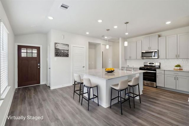 16699 Sterling Cliff Street, Conroe, TX 77302