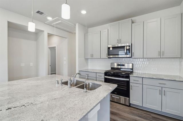 16699 Sterling Cliff Street, Conroe, TX 77302