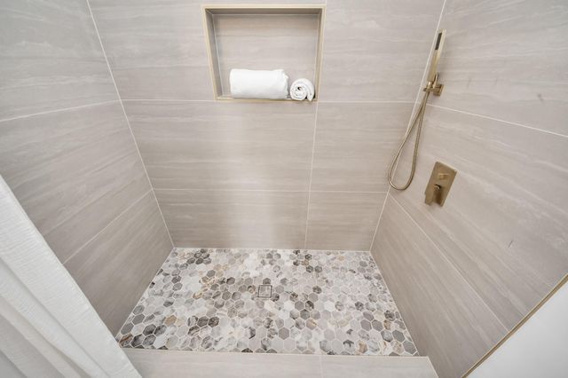 4215 Eli St Street, Houston, TX 77007