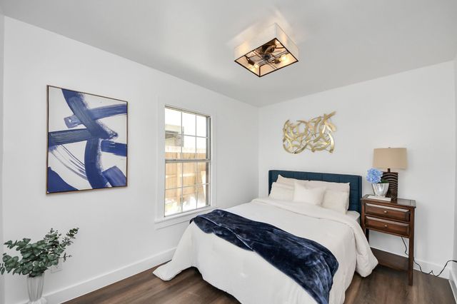 4215 Eli St Street, Houston, TX 77007