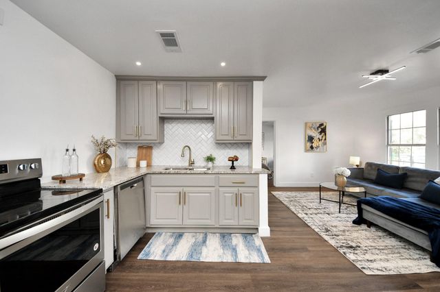 4215 Eli St Street, Houston, TX 77007