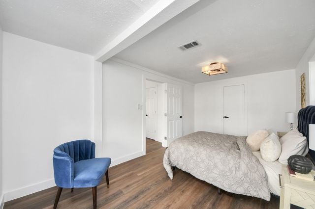 4215 Eli St Street, Houston, TX 77007