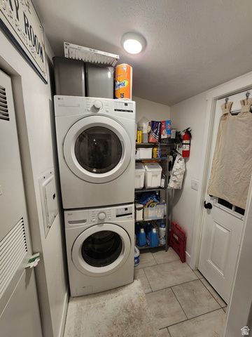 61 W SUNSET DR, Layton, UT 84041