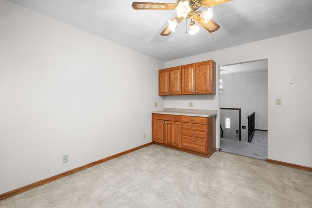 118 E Lamphere Drive, Blue Grass, IA 52726